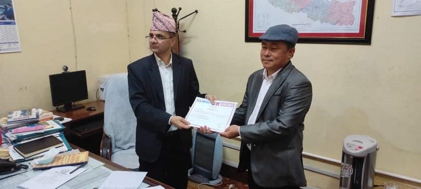 एमालेका माधव नेपाल पक्षद्वारा नयाँ दल दर्ता, चुनाव चिन्ह कलम