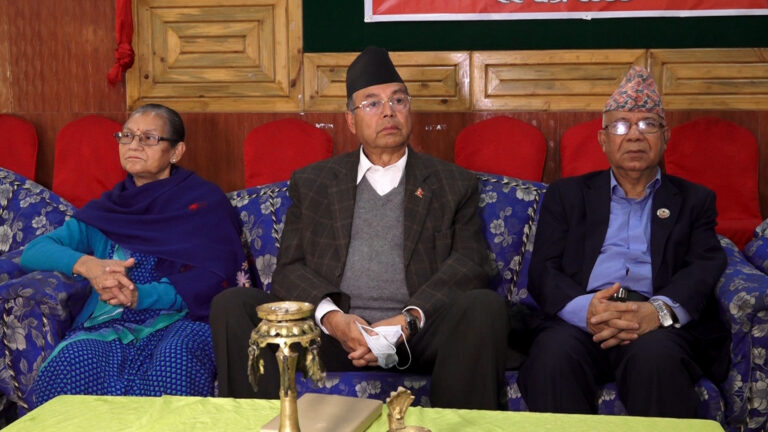 सामूहिक राजीनामाको तयारीमा नेपाल समूह